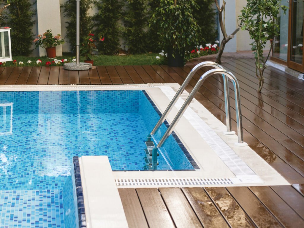 Deck de madeira. Foto – Pexels / Engin Akyurt
