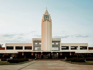 Estação Ferroviária, Goiâna. Foto Pexels / Geancarlo Peruzzolo