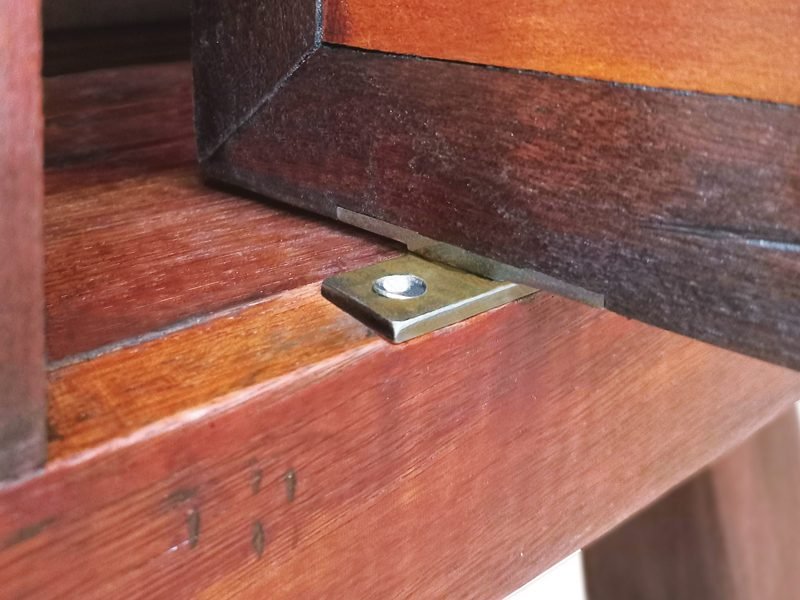 RACK TV DETALHE 1